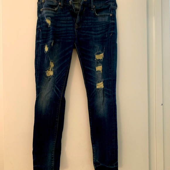 Sz 8 petite Express distressed skinny Jeans